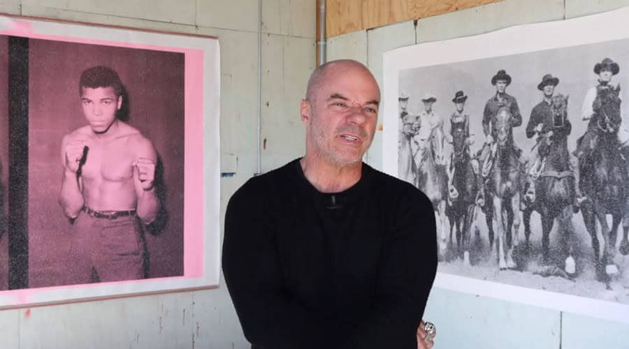 Bild von Russel Young – Heroes + Heroines