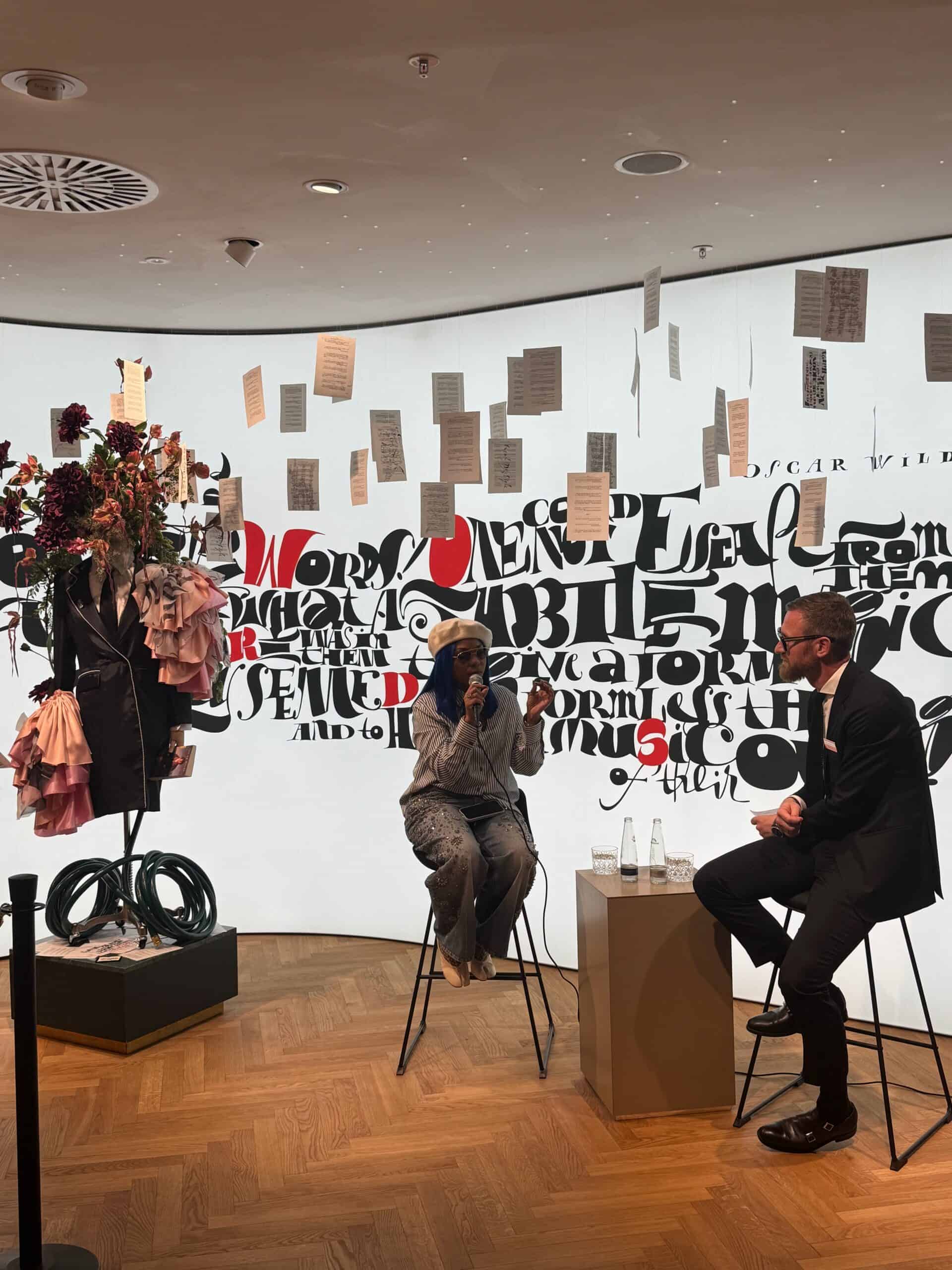 „Read My Style“: Breuninger präsentiert Crystal Paris Bild von „Read My Style“: Breuninger präsentiert Crystal Paris